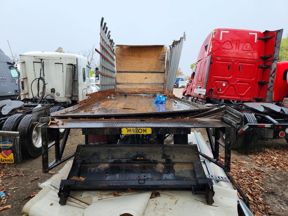 2006 Frht - freightliner All other VIN 1FVACWCSX6HW41697 COPART salvage auction — REAR END, ST, sold $80 on 2026-09-16 (photo 6)