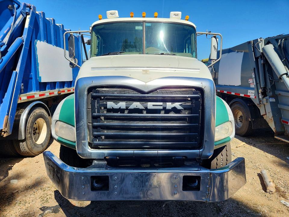 2017 Mack Unknown VIN 1M2AX33C8HM011285 COPART salvage auction — STRIPPED, FL - CERTIFICATE OF DESTRUCTION, sold $15,000 on 2026-09-22 (photo 5)