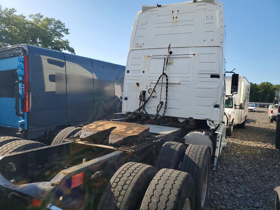 2019 Volvo VIN 4V4NC9EH7KN213926 COPART salvage auction — FRONT END, NJ - CERTIFICATE OF TITLE, sold $12,100 on 2026-10-09 (photo 3)