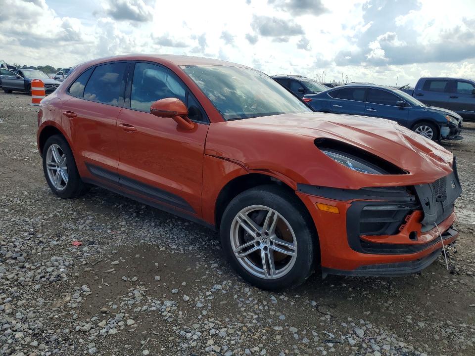 2022 Porsche Macan VIN WP1AA2A56NLB07856 COPART salvage auction — FRONT END, MB, sold $15,100 on 2026-10-15 (photo 4)