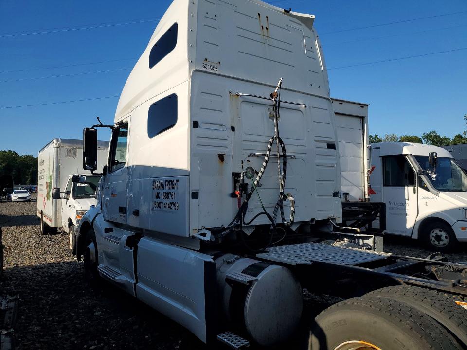 2019 Volvo VIN 4V4NC9EH7KN213926 COPART salvage auction — FRONT END, NJ - CERTIFICATE OF TITLE, sold $12,100 on 2026-10-09 (photo 2)
