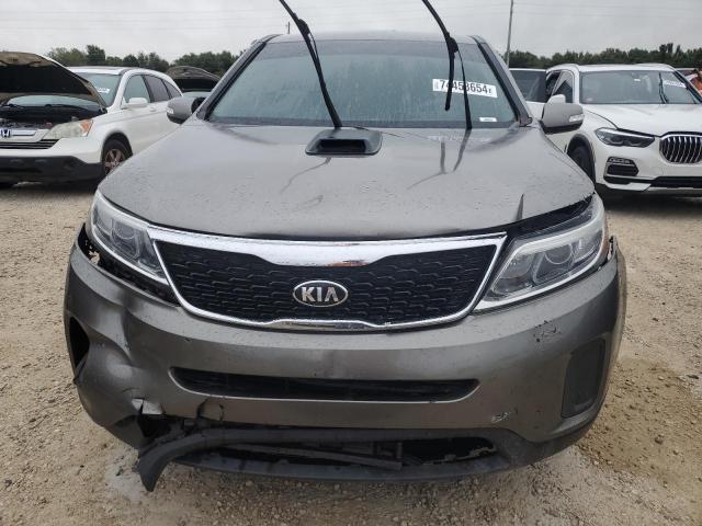 2014 Kia Sorento VIN 5XYKT3A6XEG535990 COPART salvage auction — WATER/FLOOD, FL - CERT OF TITLE-SLVG REBLD FLOOD, sold $500 on 2024-12-23 (photo 5)