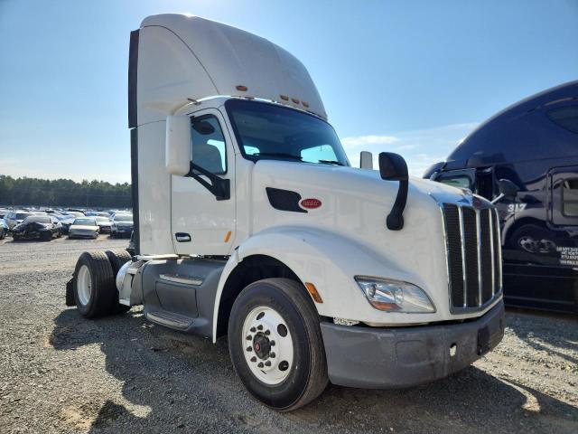 2017 Peterbilt tractor All models VIN 1XPBA48X2HD428511 COPART salvage auction — MINOR DENT/SCRATCHES, IN - CERTIFICATE OF TITLE, sold $10,100 on 2026-07-16 (photo 1)