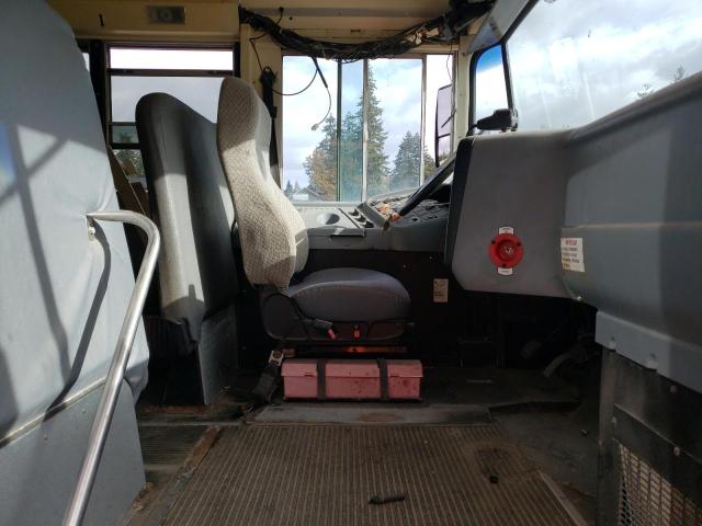 2009 Ic corporation All models VIN 4DRBUSKN49B102089 COPART salvage auction — MINOR DENT/SCRATCHES, Wa - Vehicle Cert Of Ownership-Titl, sold $1,800 on 2026-07-17 (photo 5)