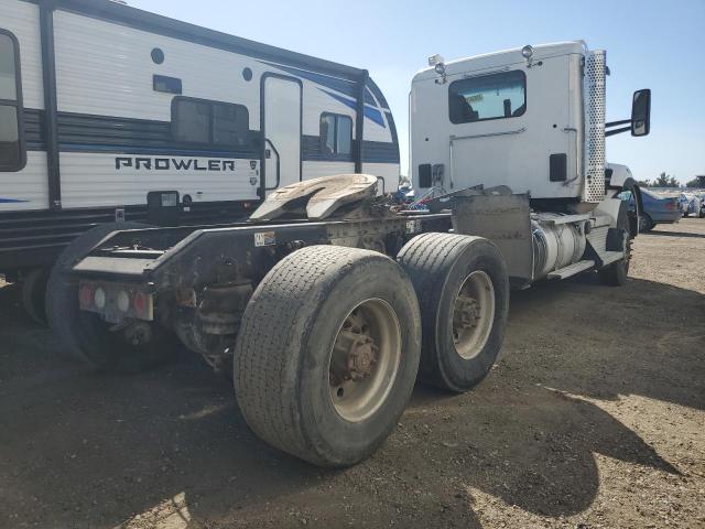 2019 Kenworth All models VIN 1XKZDK9X8KJ290139 COPART salvage auction — SIDE, DV, sold $5,100 on 2026-07-28 (photo 4)