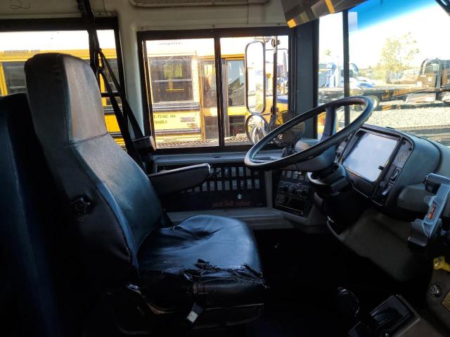 2006 Freightliner Saf-t-line VIN 4UZAAXCS56CV84194 COPART salvage auction — NORMAL WEAR, NY - CERTIFICATE OF TITLE, sold $1,000 on 2026-07-09 (photo 5)