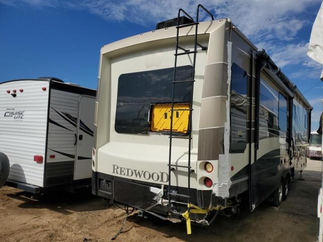 2015 Redwood Fifth whee VIN 4V0FC3825FR005326 COPART salvage auction — REAR END, CA - SALVAGE CERTIFICATE, sold $1,900 on 2026-07-09 (photo 4)