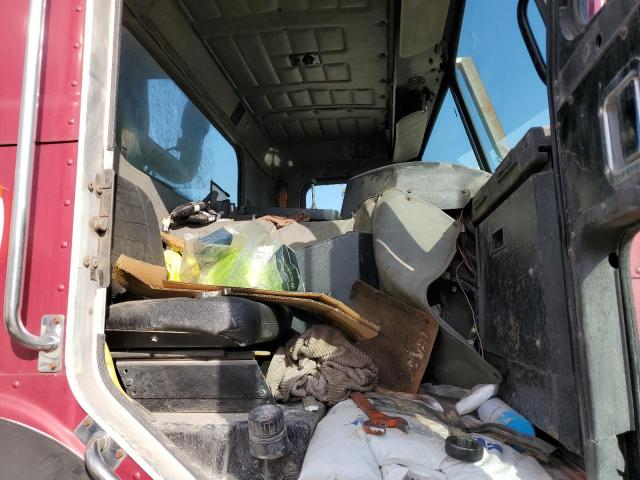 2010 Peterbilt All other VIN 3BPZL00X8AF719964 COPART salvage auction — NORMAL WEAR, CY, sold $1,500 on 2026-08-24 (photo 5)