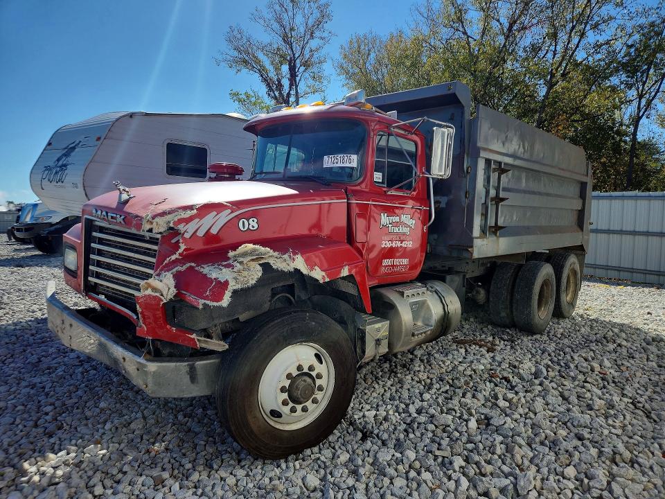 2001 Mack All other VIN 1M2P324C11M060686 — COPART salvage auction photo