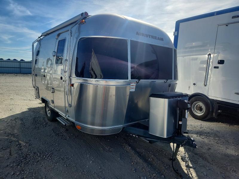 2022 Airstream All models VIN 1STCMAA18NJ562603 — COPART salvage auction photo