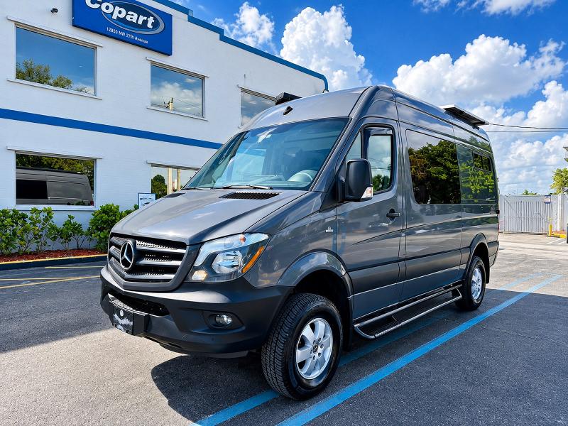 2018 Mercedes-benz Sprinter VIN WD4FE7CD7JP621768 COPART salvage auction — MINOR DENT/SCRATCHES, FL - CERT OF TITLE-REBUILT (P), sold $32,750 on 2026-10-13 (photo 2)