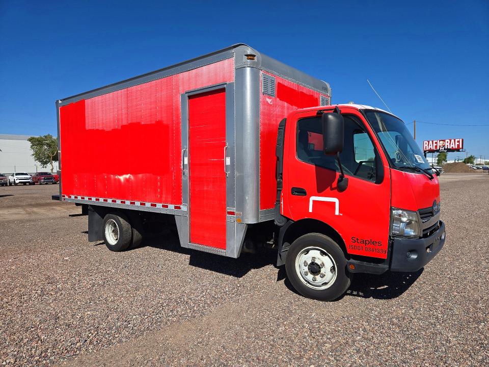 2018 Hino 195 VIN JHHSDM2H9JK006213 COPART salvage auction — MINOR DENT/SCRATCHES, AZ - CERTIFICATE OF TITLE (P), sold $8,400 on 2026-10-22 (photo 4)