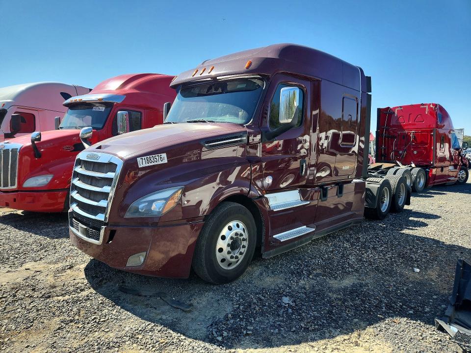 2020 Freightliner All other VIN 3AKJHHDV3LSLF6049 COPART salvage auction — MINOR DENT/SCRATCHES, CT, sold $20,400 on 2026-10-20 (photo 1)