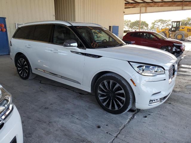 2020 Lincoln Aviator VIN 5LMYJ9YY7LGL15526 COPART salvage auction — WATER/FLOOD, Salvage Title, sold $30,000 on 2024-01-10 (photo 4)