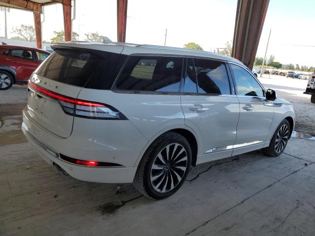 2020 Lincoln Aviator VIN 5LMYJ9YY7LGL15526 COPART salvage auction — WATER/FLOOD, Salvage Title, sold $30,000 on 2024-01-10 (photo 3)