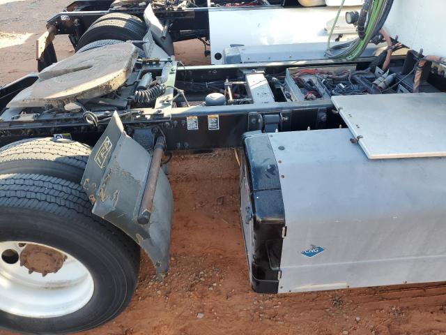 2017 Peterbilt All models VIN 1NP3A28X6HD421516 COPART salvage auction — MINOR DENT/SCRATCHES, OK - CERTIFICATE OF TITLE, sold $5,000 on 2026-07-09 (photo 6)