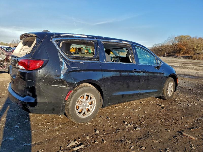 2024 Chrysler Minivan VIN 2C4RC1CGXRR128004 COPART salvage auction — REAR END, Fl - Certificate Of Destruction, sold $9,200 on 2026-07-30 (photo 3)