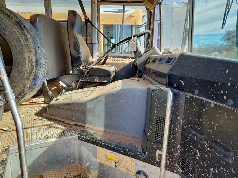 2007 Thomas All other VIN 1T88T4C2X71280253 COPART salvage auction — SIDE, TX - CERTIFICATE OF TITLE, sold $3,000 on 2026-07-30 (photo 5)
