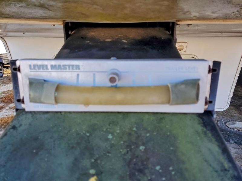 2007 Keystone rv 17r VIN 4YDF342207M733043 COPART salvage auction — NORMAL WEAR, CT, sold $125 on 2026-07-07 (photo 8)
