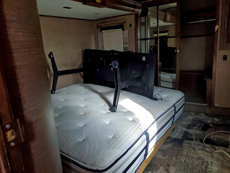 2014 Other recreational vehicle Other VIN 5ZT3BKYBXEA309256 COPART salvage auction — SIDE, CT, sold $50 on 2026-07-20 (photo 5)