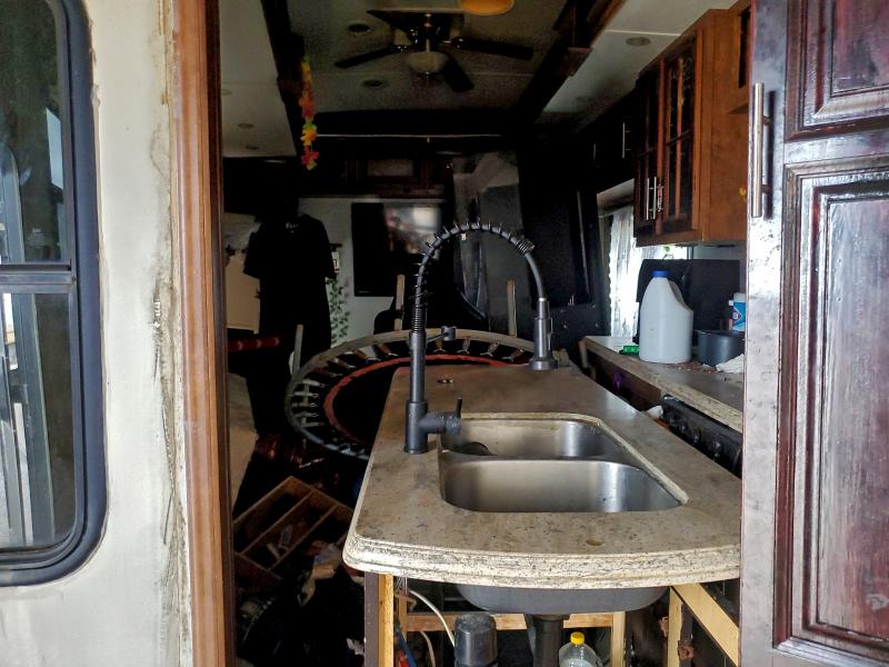 2014 Other recreational vehicle Other VIN 5ZT3BKYBXEA309256 COPART salvage auction — SIDE, CT, sold $50 on 2026-07-20 (photo 6)