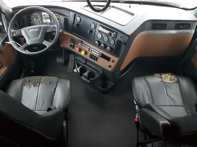 2021 Freightliner All other VIN 3AKJHHDR1MSMS6446 COPART salvage auction — MECHANICAL, OH - DIS/DLR/EXP ONLY CLEAN TITLE, sold $7,600 on 2026-08-31 (photo 9)