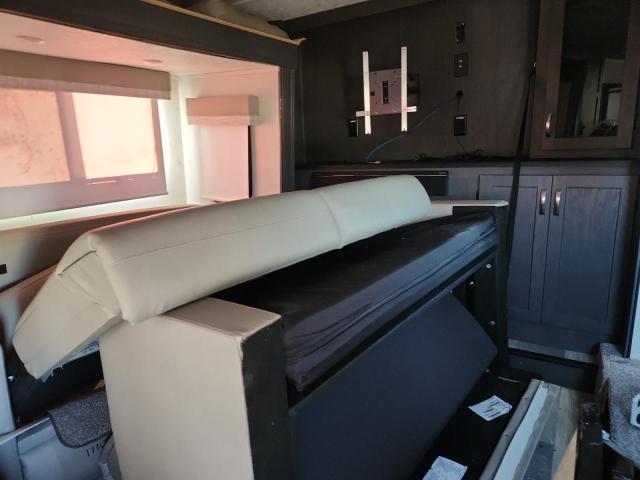 2025 Coach Brookstone VIN 5ZT3BKZB4SA331814 COPART salvage auction — ROLLOVER, FL - CERTIFICATE OF DESTRUCTION, sold $30,500 on 2026-07-27 (photo 8)