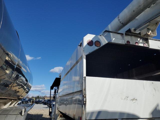 2019 Freightliner All models VIN 1FVACXFC6KHKM4668 COPART salvage auction — ALL OVER, SC, sold $15,000 on 2026-07-23 (photo 3)