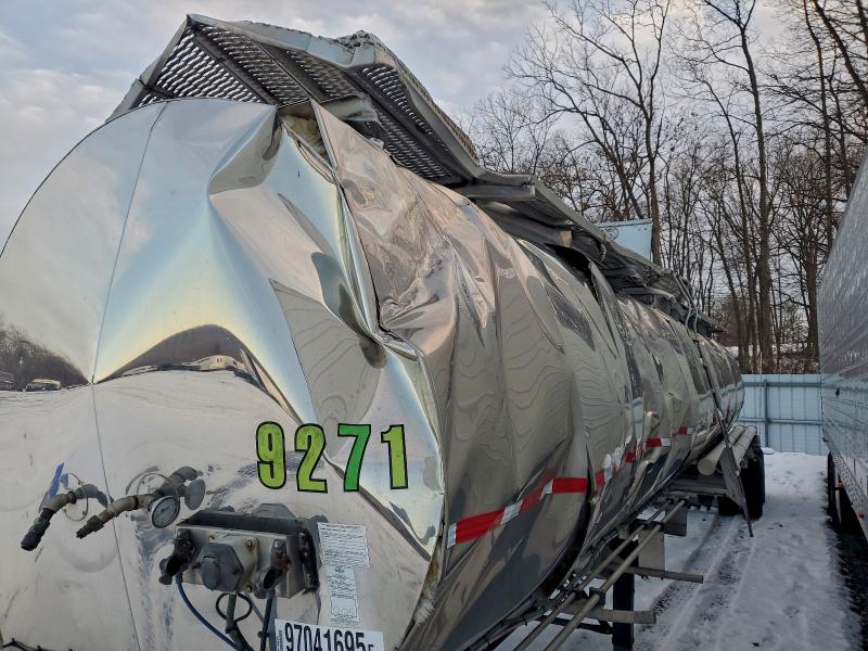 1998 Semi VIN 10BAB72XXWM0M1688 COPART salvage auction — ROLLOVER, PA - CERTIFICATE OF SALVAGE, sold $100 on 2026-07-30 (photo 9)
