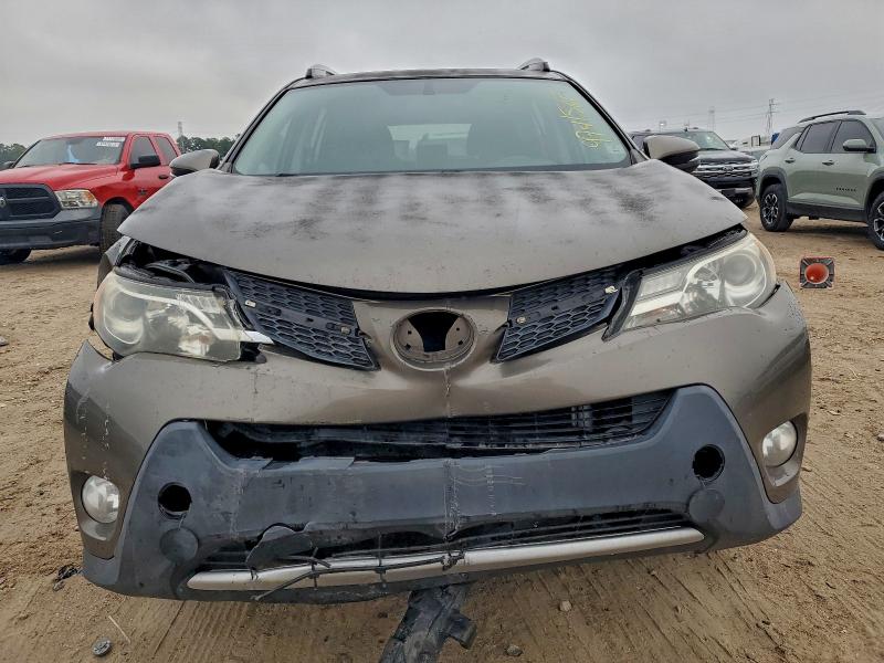 2015 Toyota Rav4 VIN JTMWFREV1FD060162 COPART salvage auction — FRONT END, Tx - Salvage Vehicle Title, sold $1,400 on 2026-07-02 (photo 5)