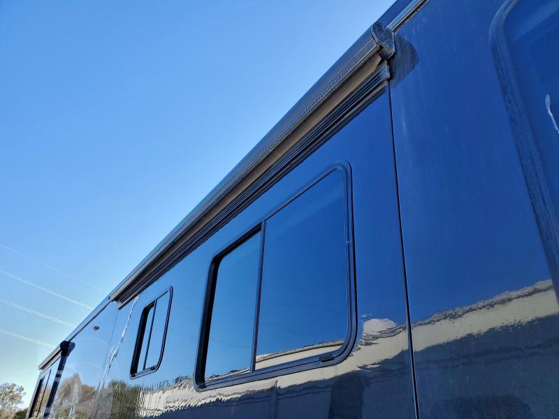 2006 Foretravel motorhome Motorhome VIN 1F98D54206N054784 COPART salvage auction — MINOR DENT/SCRATCHES, CT, sold $14,200 on 2026-07-30 (photo 9)