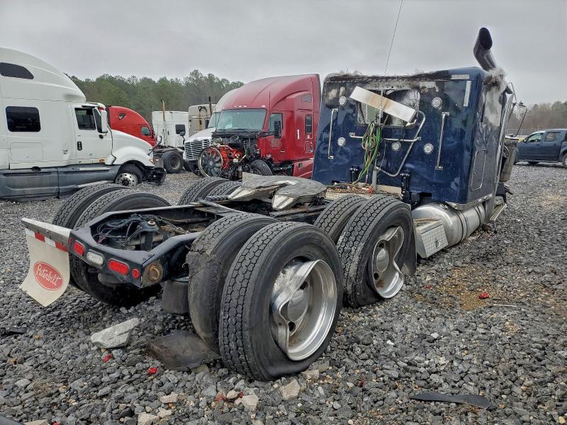 2020 Peterbilt All other VIN 1NPXGGGG80D734442 COPART salvage auction — BURN, TN - NON-REPAIRABLE CERTIFICATE, sold $225 on 2026-07-07 (photo 4)