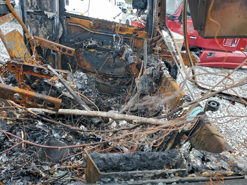 2020 Peterbilt All other VIN 1NPXGGGG80D734442 COPART salvage auction — BURN, TN - NON-REPAIRABLE CERTIFICATE, sold $150 on 2026-07-09 (photo 5)