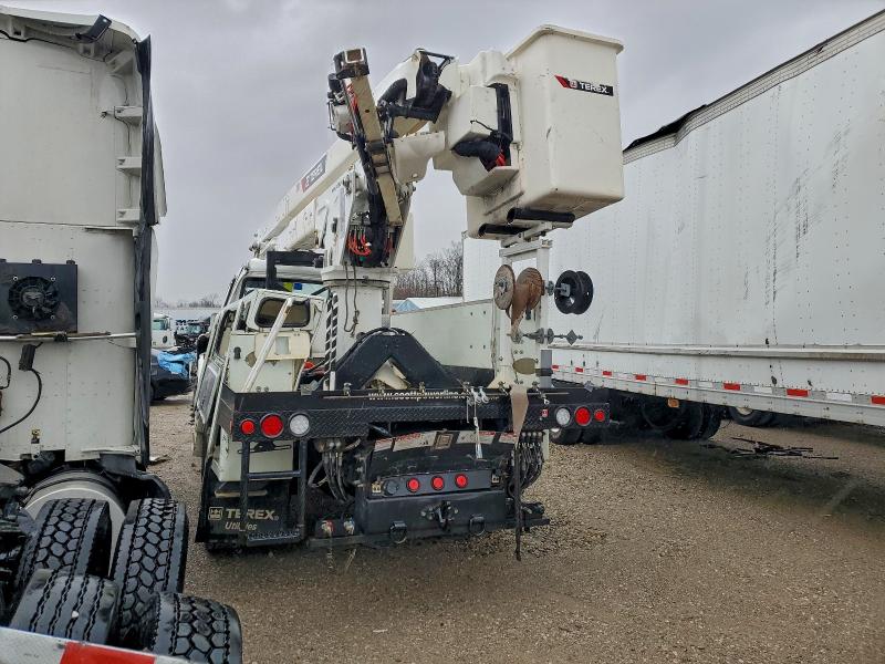 2024 Freigliner All models VIN 3ALACXFE2RDUT5652 COPART salvage auction — SIDE, SC, sold $3,350 on 2026-07-22 (photo 3)