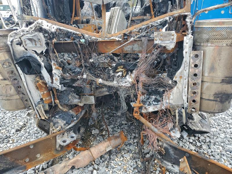 2020 Peterbilt All other VIN 1NPXGGGG80D734442 COPART salvage auction — BURN, TN - NON-REPAIRABLE CERTIFICATE, sold $150 on 2026-07-09 (photo 7)