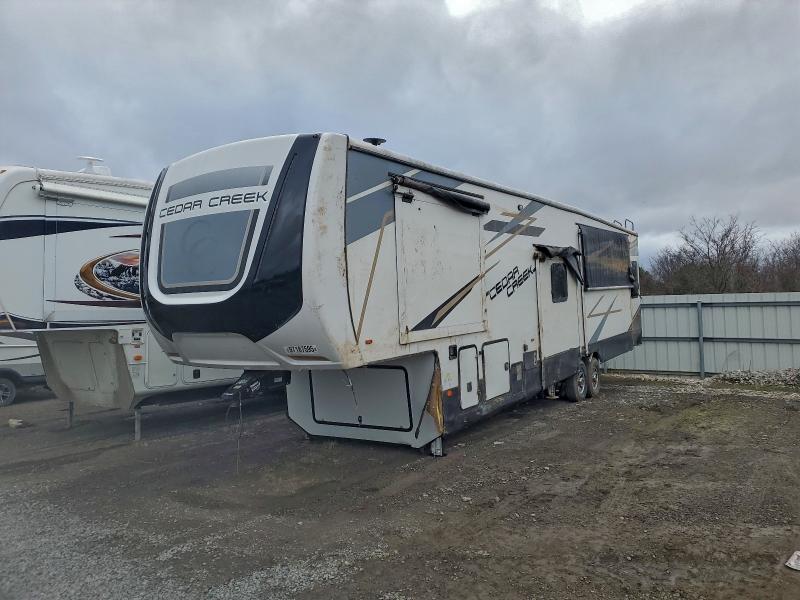 2022 Forest river Forest riv VIN 4X4FCRP21NS229323 COPART salvage auction — SIDE, KY - CERT OF TITLE-SALVAGE, sold $23,100 on 2026-07-30 (photo 2)