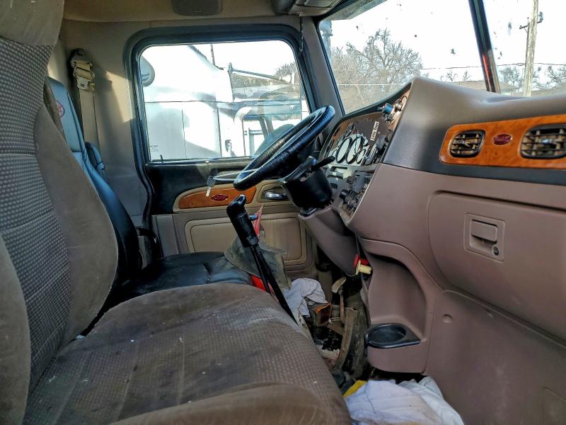 2011 Peterbilt tractor All models VIN 1NPTLU0XXBD126492 COPART salvage auction — FRONT END, KS - CERT OF TITLE-SALVAGE, sold $575 on 2026-07-23 (photo 5)
