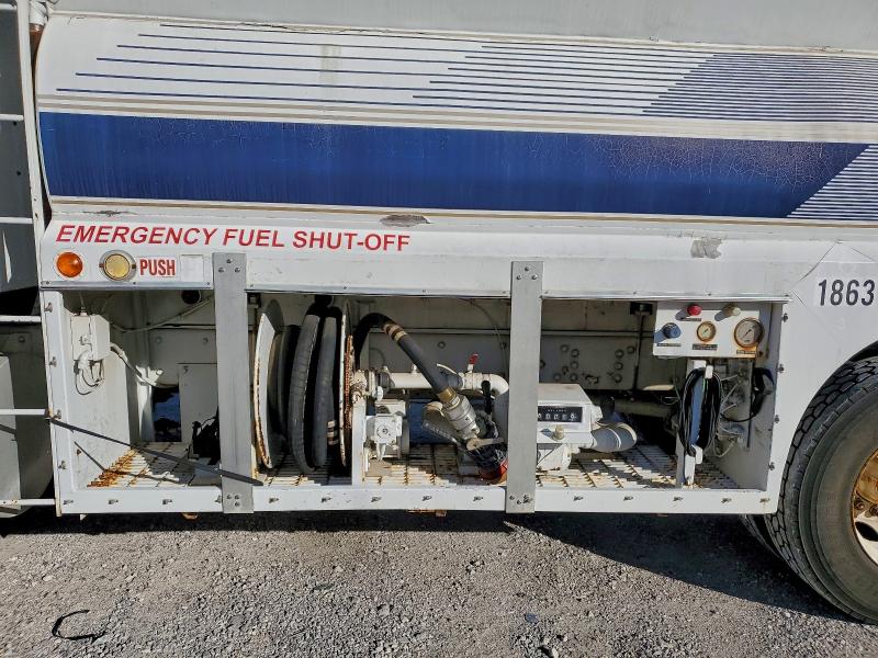 1989 Kenworth All models VIN 1XKAD59X2KS528379 COPART salvage auction — NORMAL WEAR, CT, sold $2,100 on 2026-07-06 (photo 9)