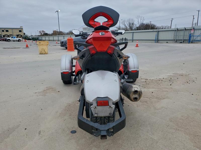 2009 Can-am Spyder VIN 2BXJAXA129V001498 COPART salvage auction — NORMAL WEAR, TX - CERTIFICATE OF TITLE, sold $1,800 on 2026-07-02 (photo 4)
