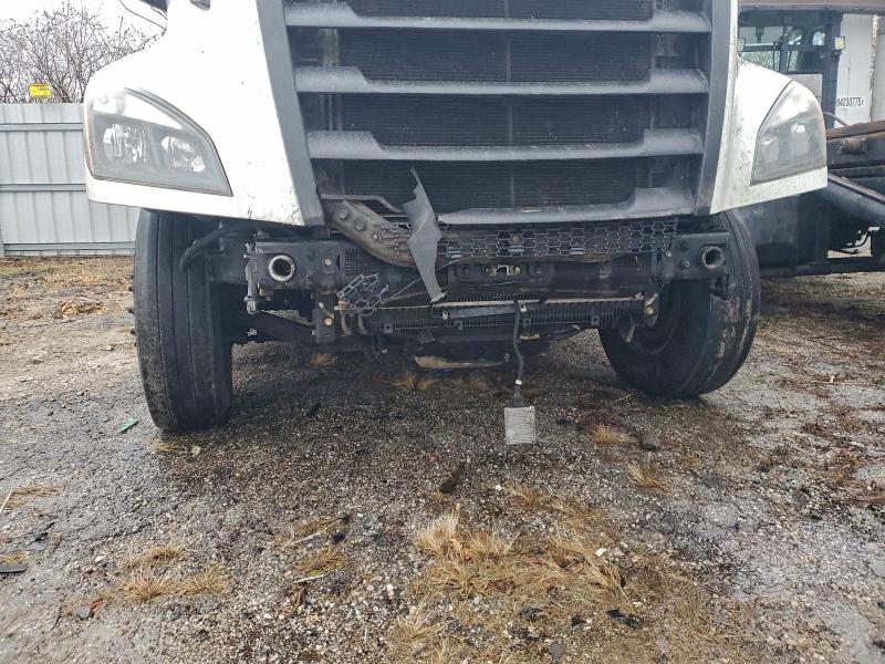2020 Freigliner All other VIN 3AKJHHDR9LSLR8586 COPART salvage auction — ALL OVER, IN - CERT OF TITLE-SALVAGE TITLE, sold $8,100 on 2026-07-09 (photo 9)