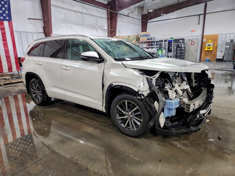 2018 Toyota Highlander VIN 5TDJZRFH6JS880566 COPART salvage auction — FRONT END, Ne - Cert Of Title-Salvage, sold $8,400 on 2026-07-08 (photo 4)
