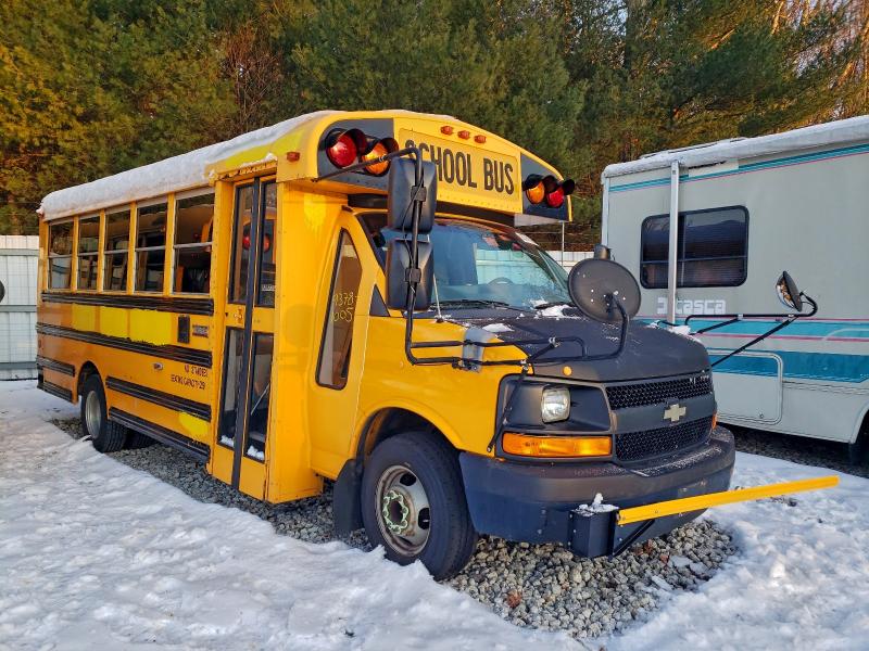 2013 Thom Bus VIN 1GB3G3BG2C1177172 COPART salvage auction — MINOR DENT/SCRATCHES, PA - CERT OF TITLE, sold $1,650 on 2026-09-09 (photo 1)