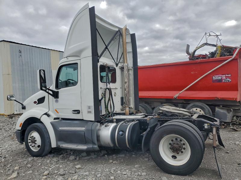 2018 Peterbilt All models VIN 1XPBA48X3JD477710 COPART salvage auction — NORMAL WEAR, IN - CERTIFICATE OF TITLE, sold $8,700 on 2026-07-06 (photo 3)