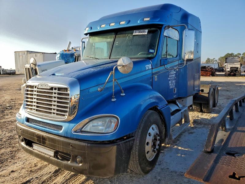 2009 Freightliner All other VIN 1FUJA6CK69LAD3105 COPART salvage auction — MINOR DENT/SCRATCHES, TX - CERTIFICATE OF TITLE, sold $8,400 on 2026-07-24 (photo 2)