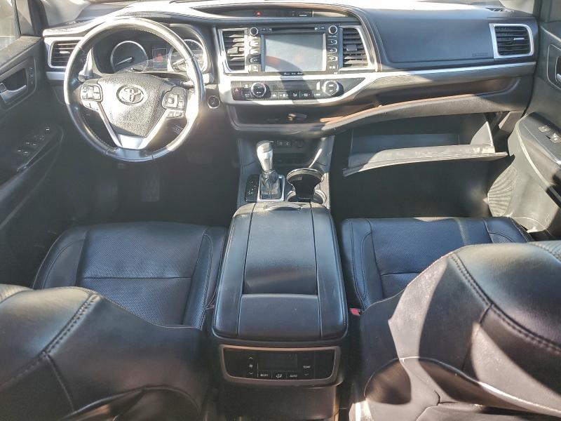 2017 Toyota Highlander VIN 5TDYZRFH0HS208348 COPART salvage auction — MINOR DENT/SCRATCHES, CA - SALVAGE CERTIFICATE, sold $1,750 on 2026-07-23 (photo 8)