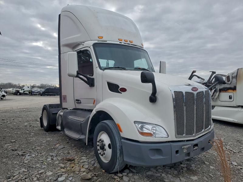 2018 Peterbilt All models VIN 1XPBA48X3JD477710 COPART salvage auction — NORMAL WEAR, IN - CERTIFICATE OF TITLE, sold $8,700 on 2026-07-06 (photo 1)