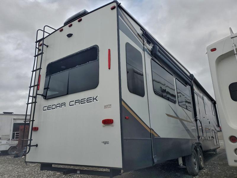 2022 Forest River Forest Riv VIN 4X4FCRP21NS229323 COPART salvage auction — SIDE, KY - CERT OF TITLE-SALVAGE, sold $23,100 on 2026-07-09 (photo 4)