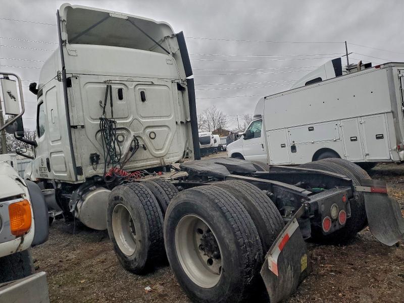 2020 Freigliner All other VIN 3AKJHHDR9LSLR8586 COPART salvage auction — ALL OVER, IN - CERT OF TITLE-SALVAGE TITLE, sold $8,100 on 2026-07-09 (photo 3)