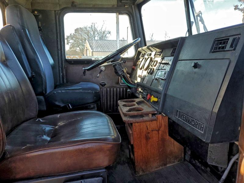 1989 Kenworth All models VIN 1XKAD59X2KS528379 COPART salvage auction — NORMAL WEAR, CT, sold $2,100 on 2026-07-06 (photo 5)