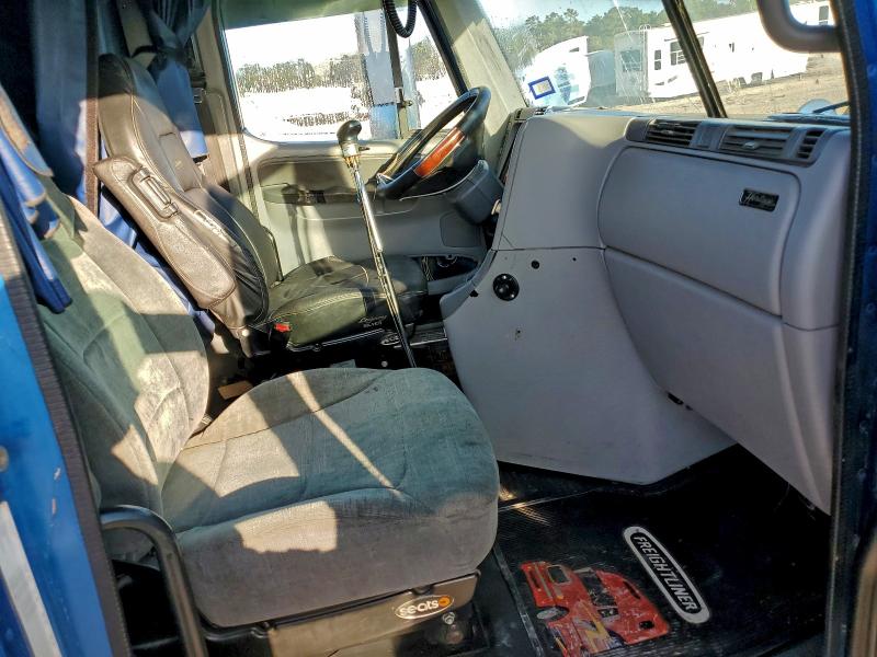 2009 Freightliner All other VIN 1FUJA6CK69LAD3105 COPART salvage auction — MINOR DENT/SCRATCHES, TX - CERTIFICATE OF TITLE, sold $8,400 on 2026-07-24 (photo 5)